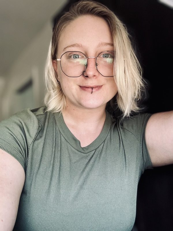 ShyAnne Asteria, graphic designer and wedding artist